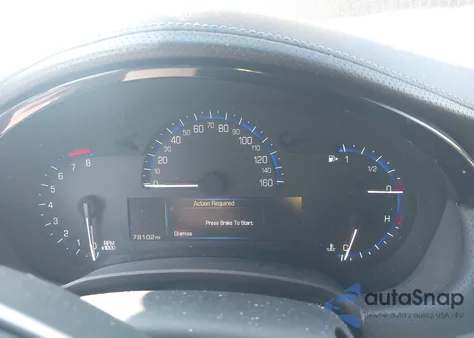 2015 Cadillac Xts V4U Coachbuilder Limousine z USA, uszkodzony, nr VIN 2GEXG6U38F9550036